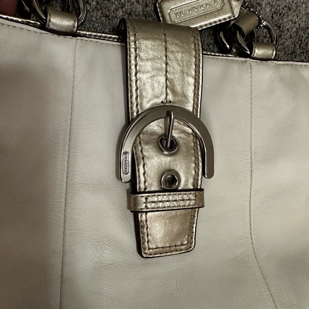 Coach | Soho East West Leather Shoulder Bag White/Gold – Style M1159-F18751 - Picture 3 of 16